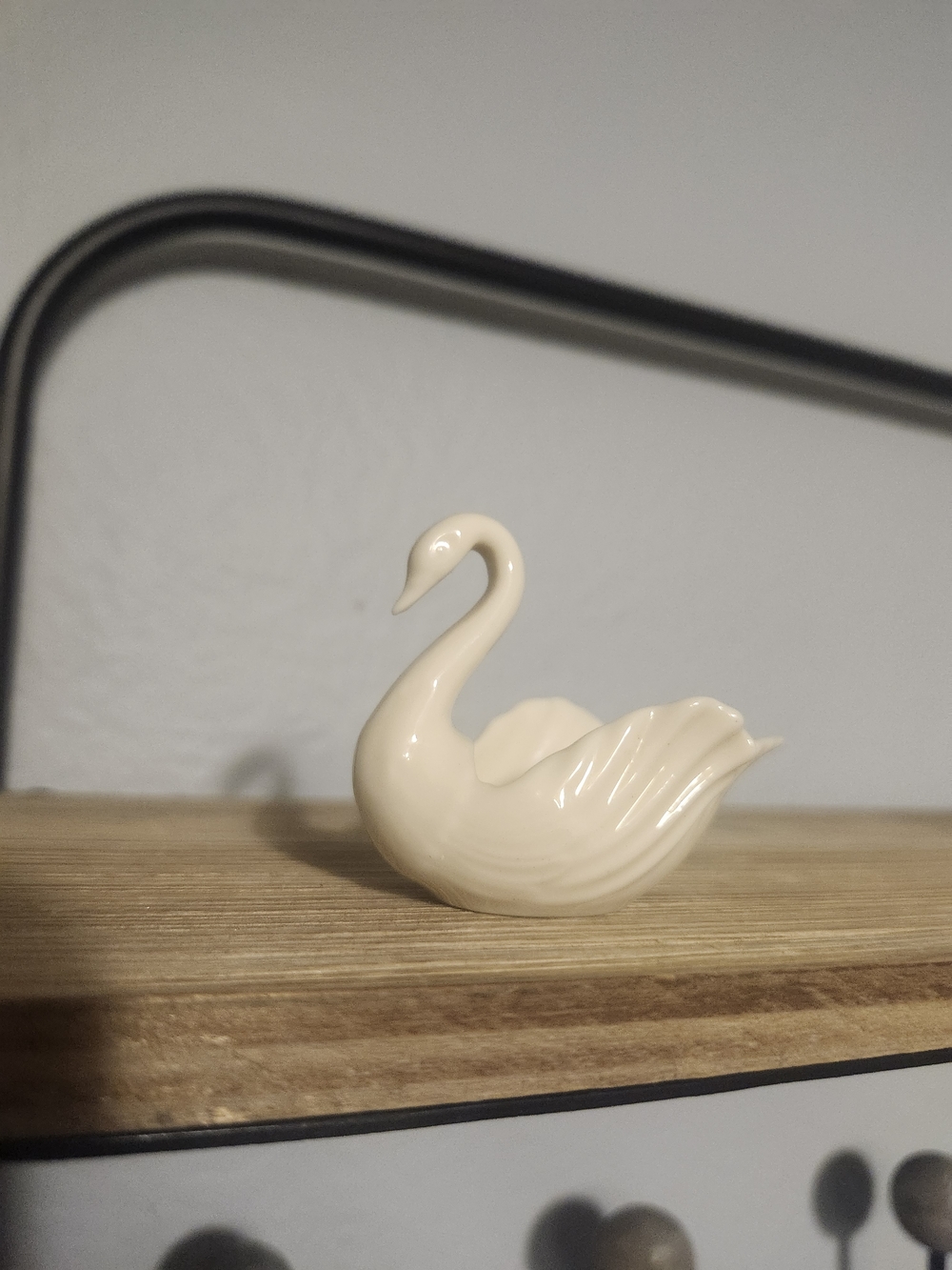 Lenox Ivory Porcelain Swan "TO THE BRIDE" IN Gold Lettering Ring/Trinket Holder